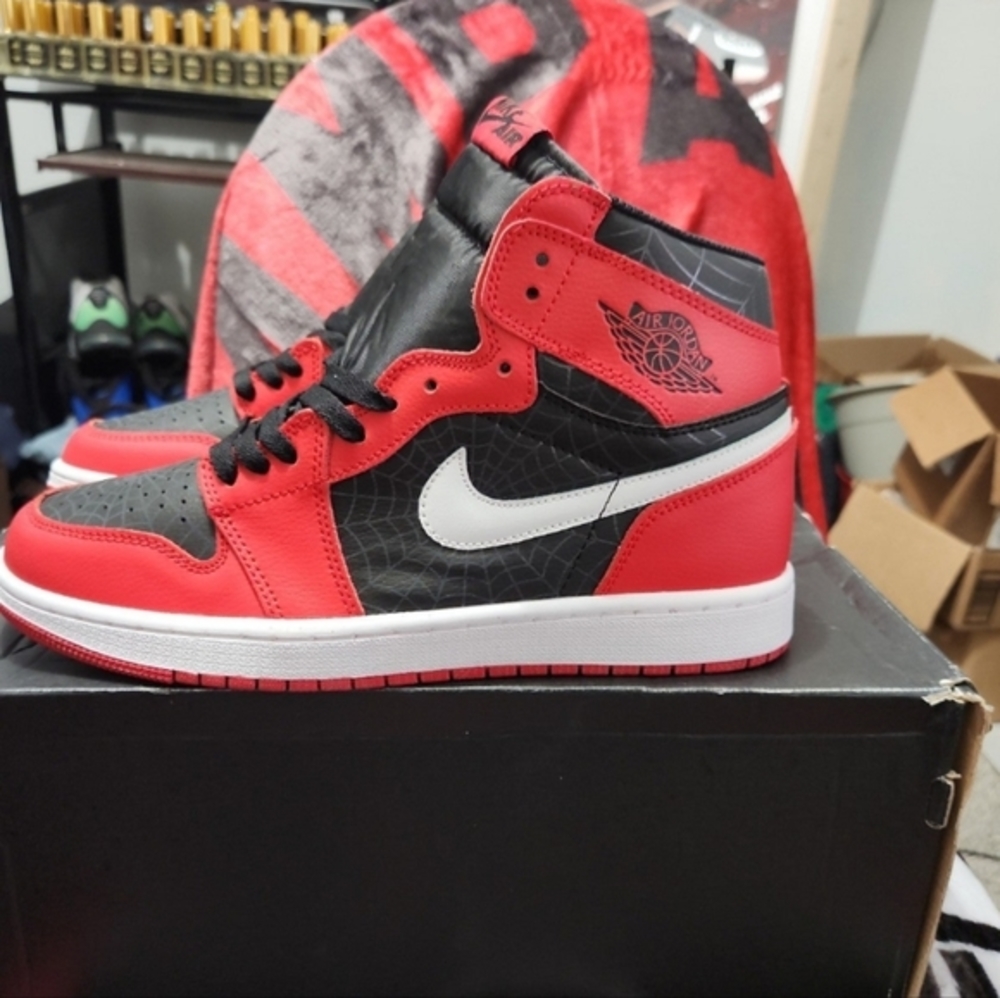 Jordan 1 Spiderverse